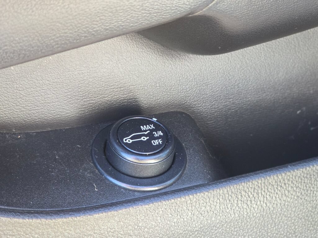 Used 2015 Cadillac SRX Performance w/ Driver Awareness Package FWD image 23