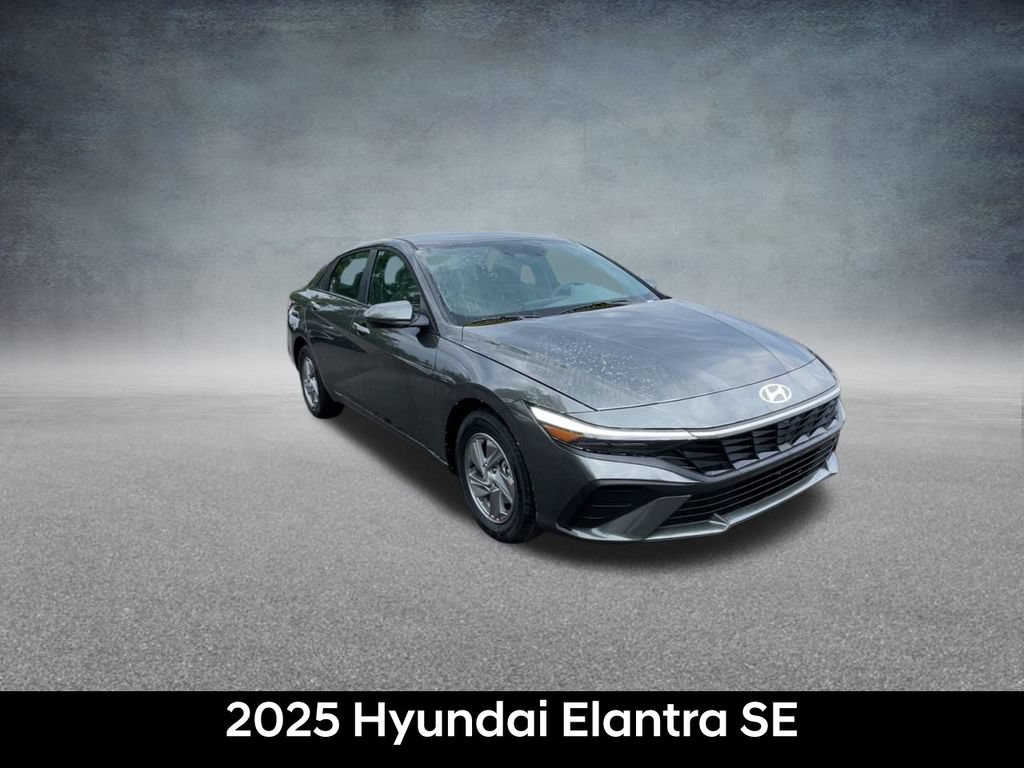 Used 2025 Hyundai Elantra SE FWD image 3