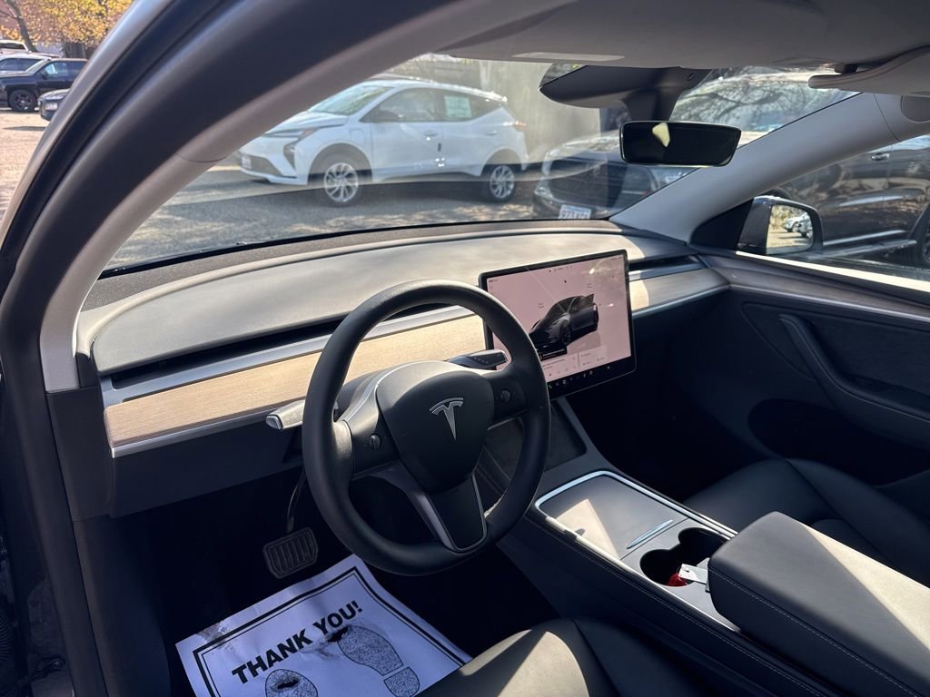 Used 2024 Tesla Model Y Long Range AWD/4WD image 14