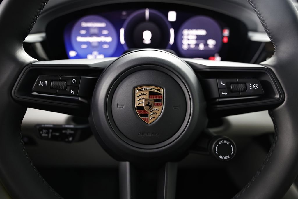 New 2026 Porsche Macan 4 Electric image 34