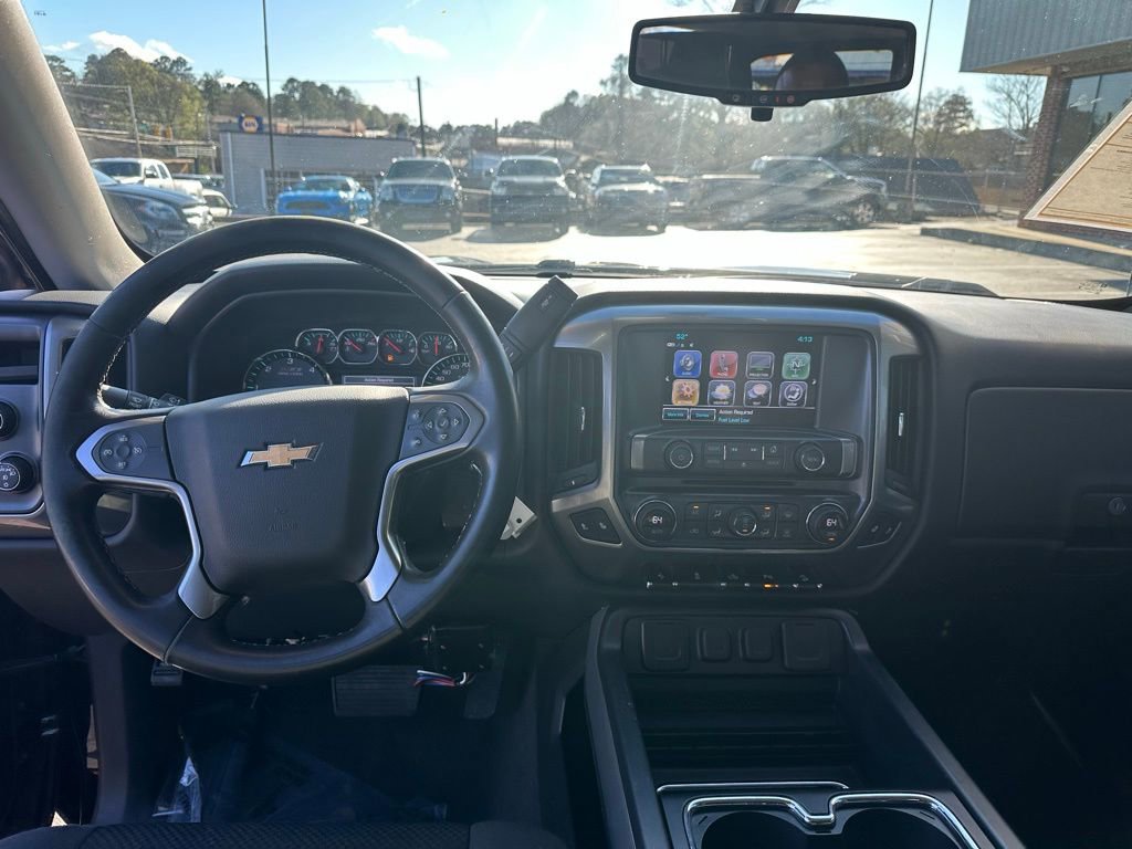 Used 2018 Chevrolet Silverado 1500 LT w/ LPO, Black Pack AWD/4WD image 19