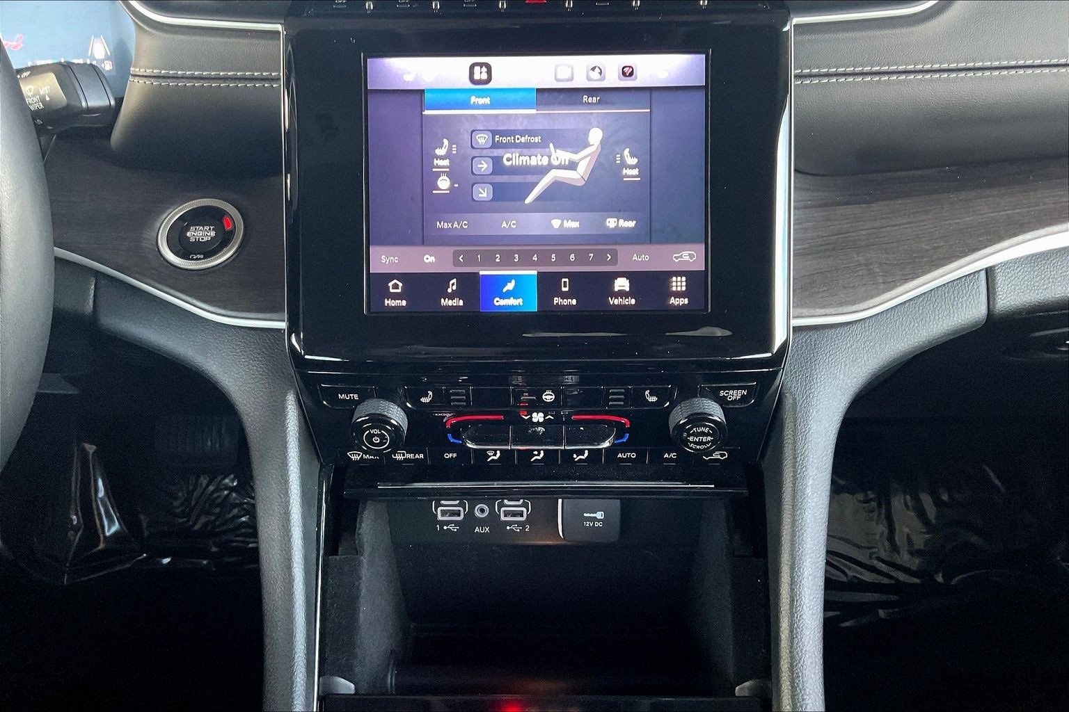 Used 2022 Jeep Grand Cherokee L Limited w/ Trailer Tow Group (B) image 9