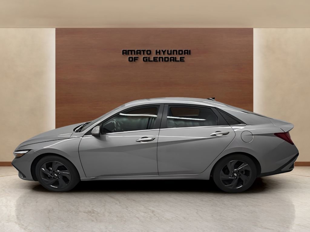 Certified 2025 Hyundai Elantra Limited image 3