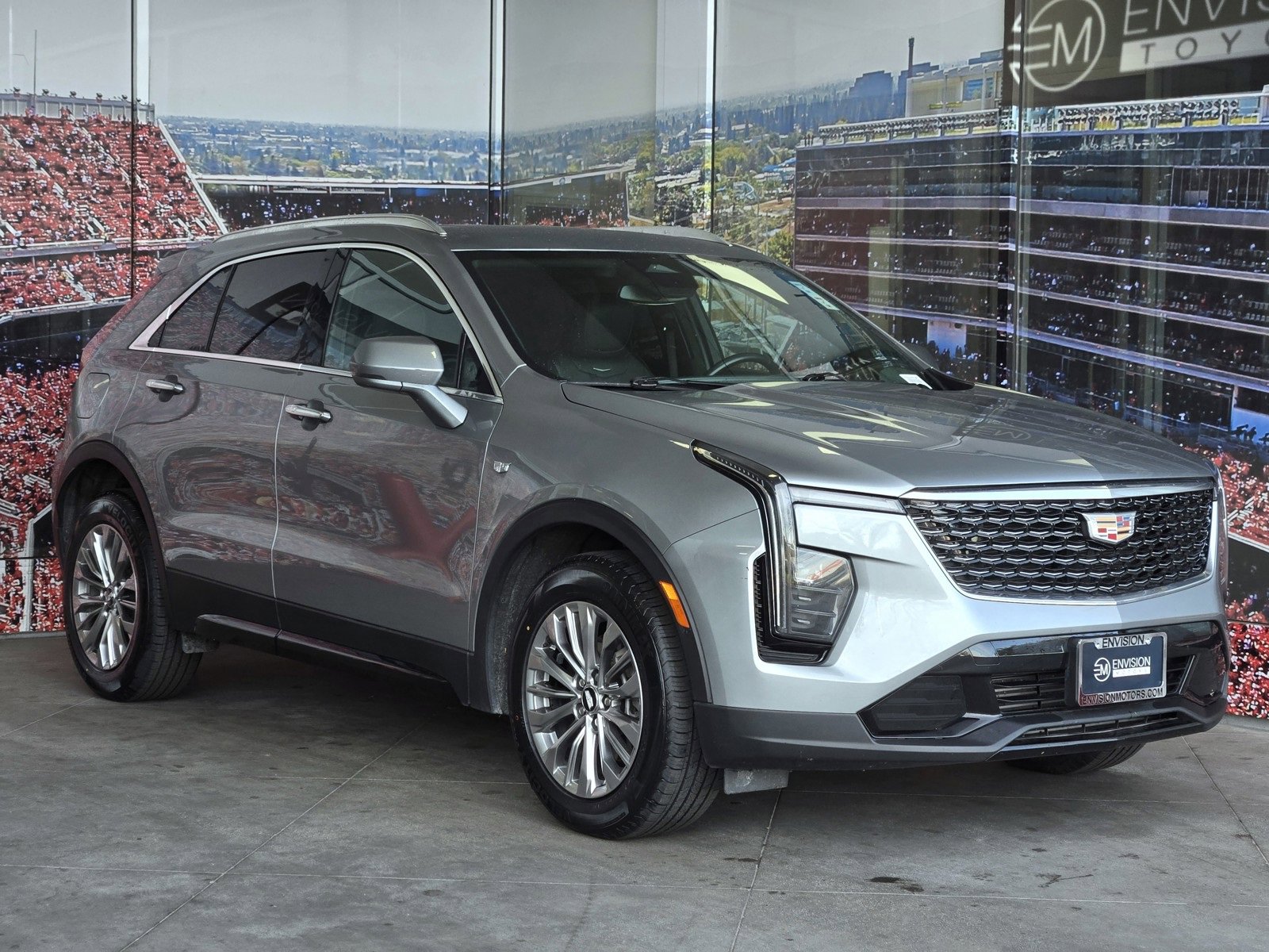 Used 2024 Cadillac XT4 Premium Luxury image 1
