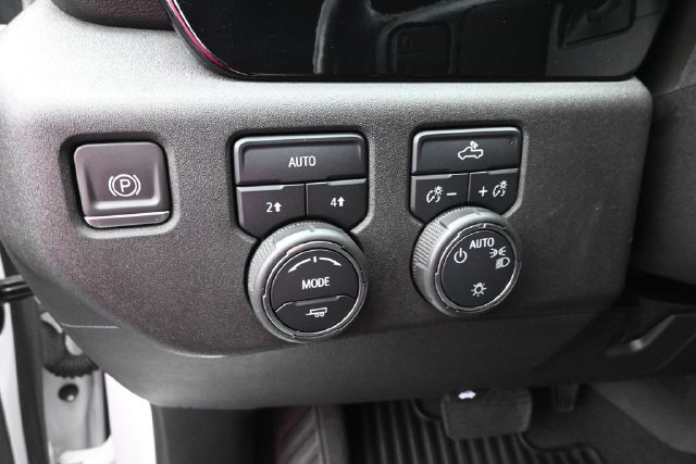 Used 2022 Chevrolet Silverado 1500 LT AWD/4WD image 25