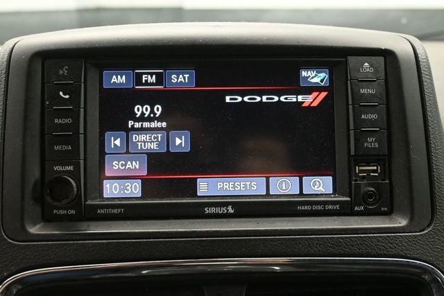 Used 2016 Dodge Grand Caravan SXT FWD image 17