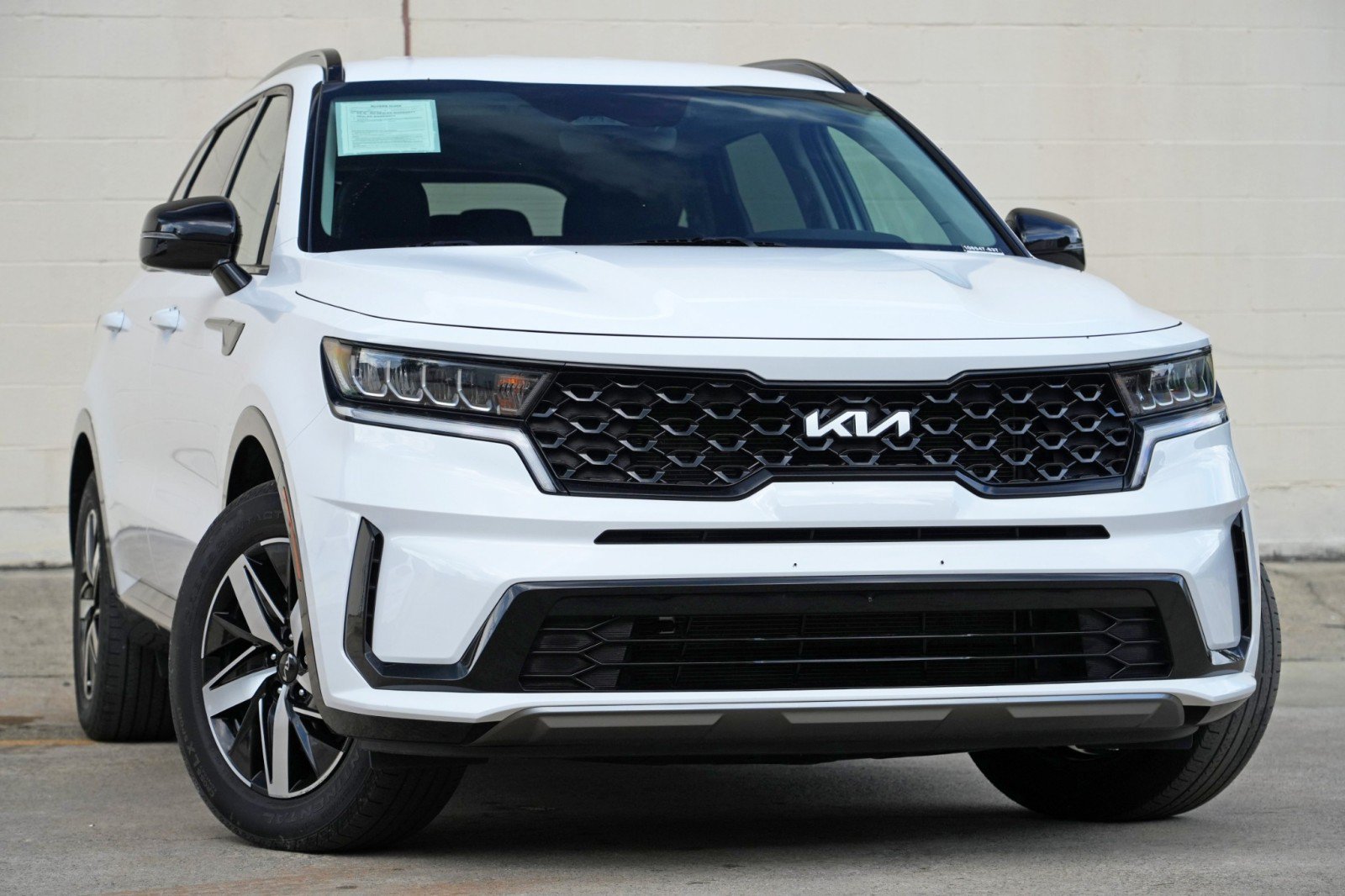 Used 2022 Kia Sorento S FWD image 2