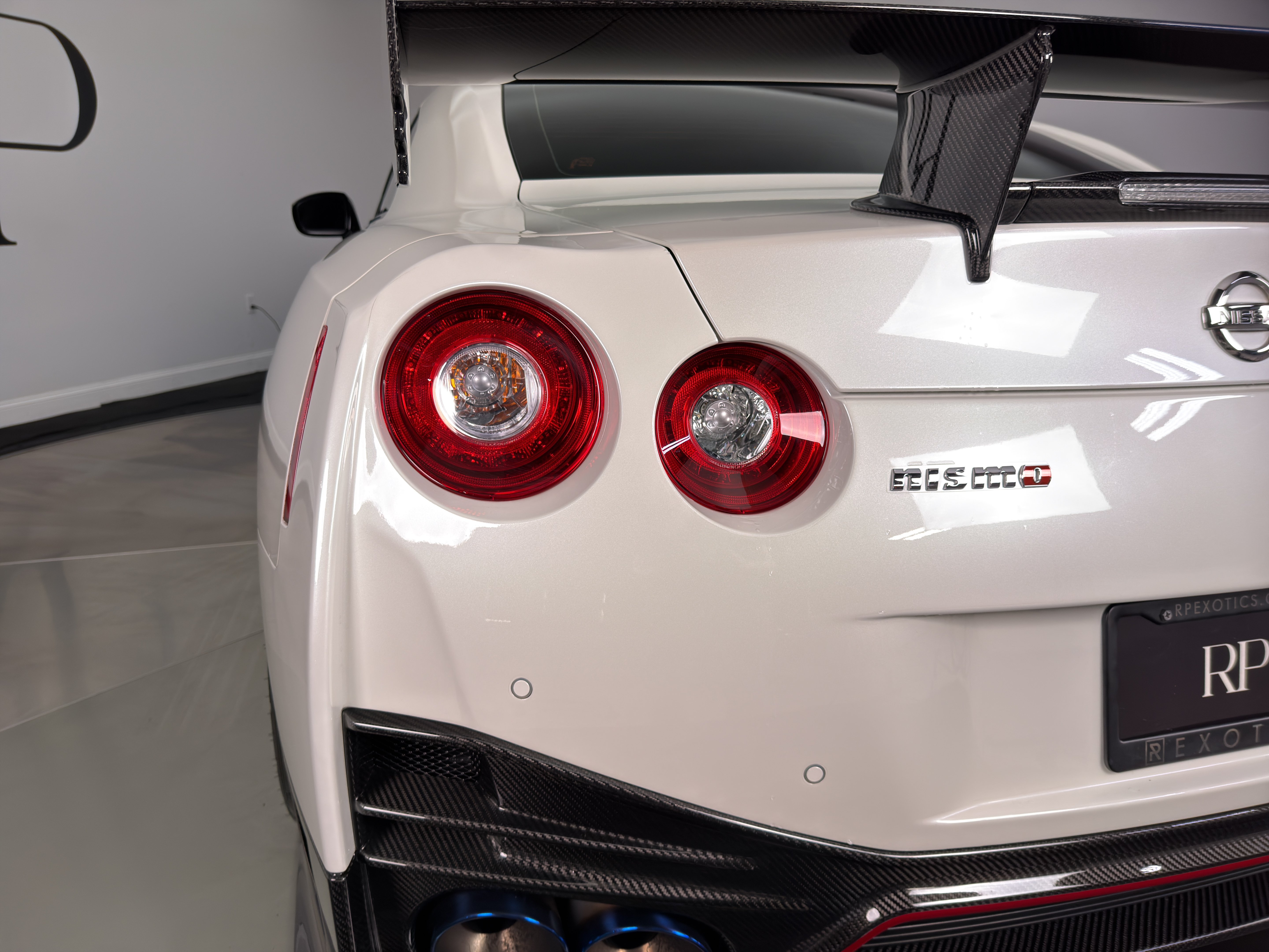 Used 2021 Nissan GT-R NISMO AWD/4WD image 15