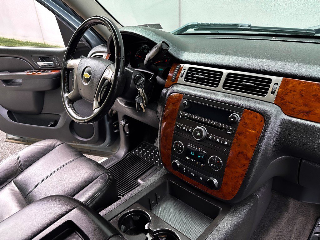 Used 2011 Chevrolet Silverado 1500 LTZ w/ LTZ Plus Package AWD/4WD image 28