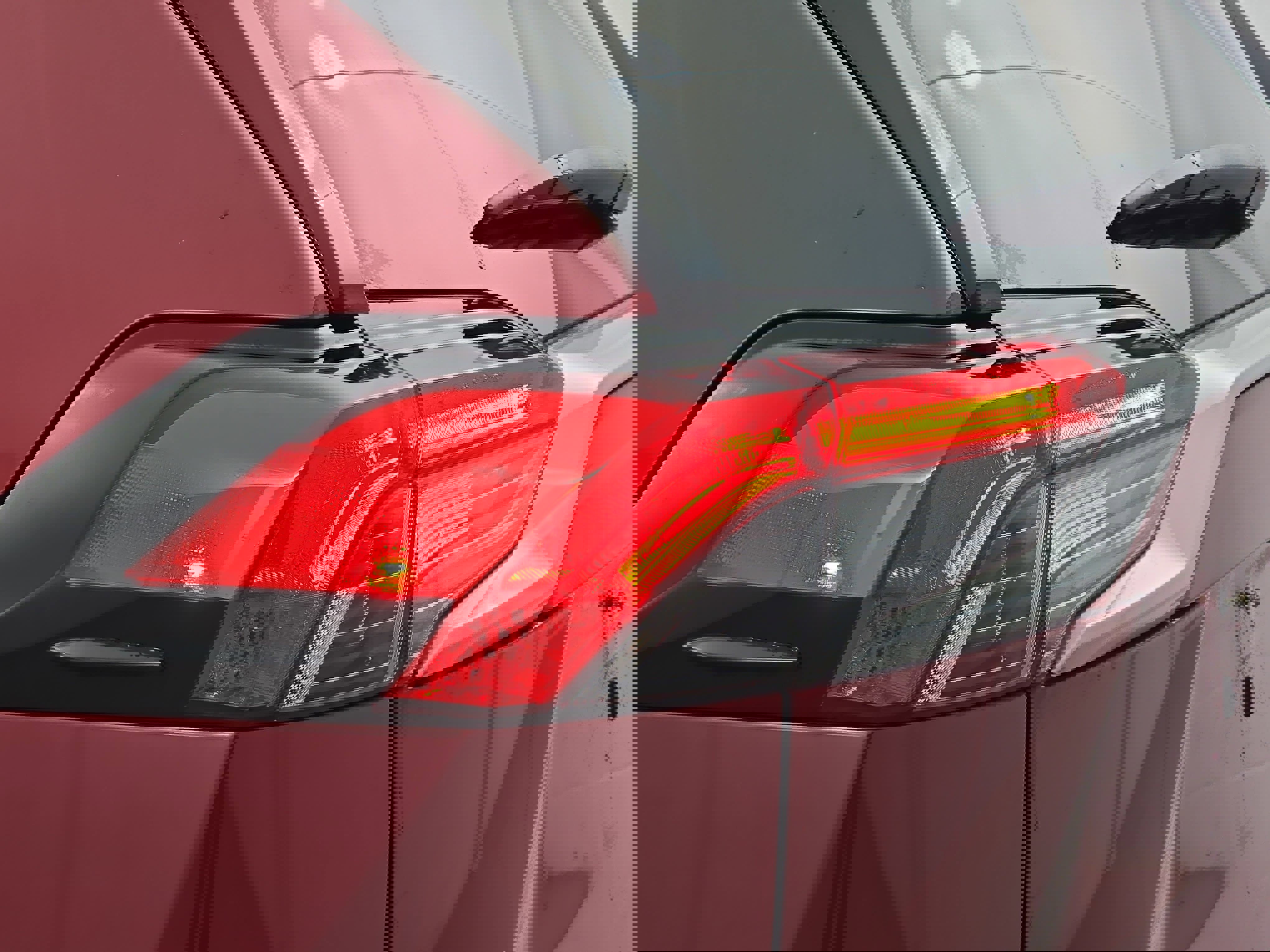 Used 2022 Toyota RAV4 Limited image 33