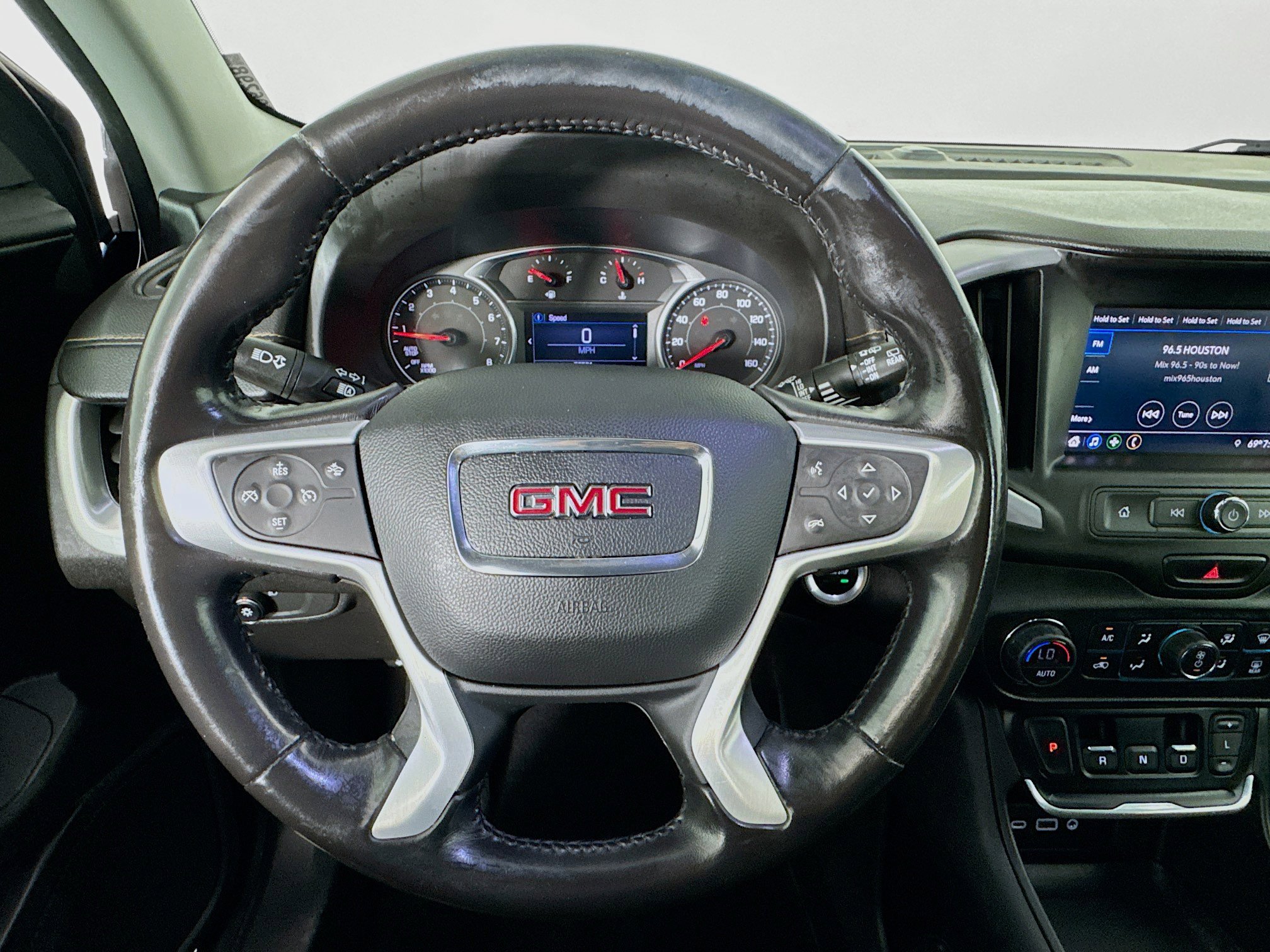 Used 2020 GMC Terrain SLE w/ Driver Convenience Package image 11