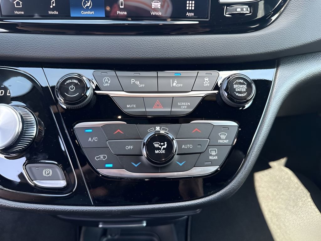 New 2026 Chrysler Voyager LX image 67