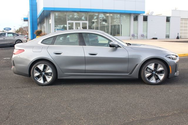 New 2026 BMW i4 xDrive40i w/ Premium Package image 11