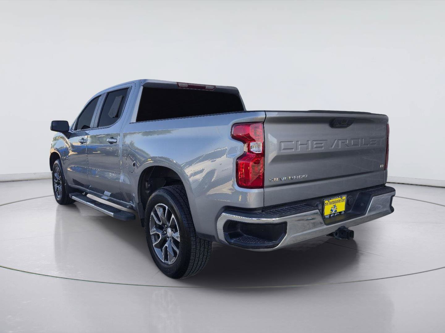 Used 2023 Chevrolet Silverado 1500 LT RWD image 3