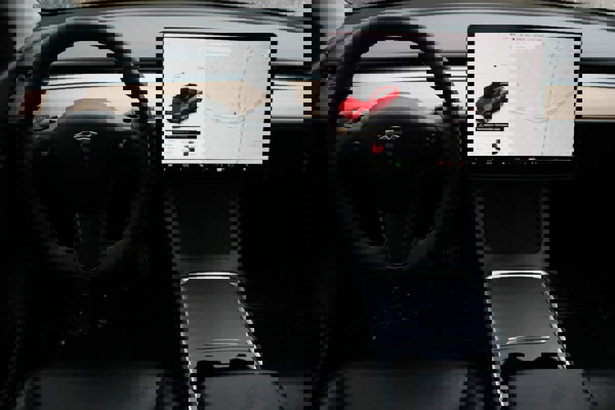 Used 2021 Tesla Model Y Performance image 28