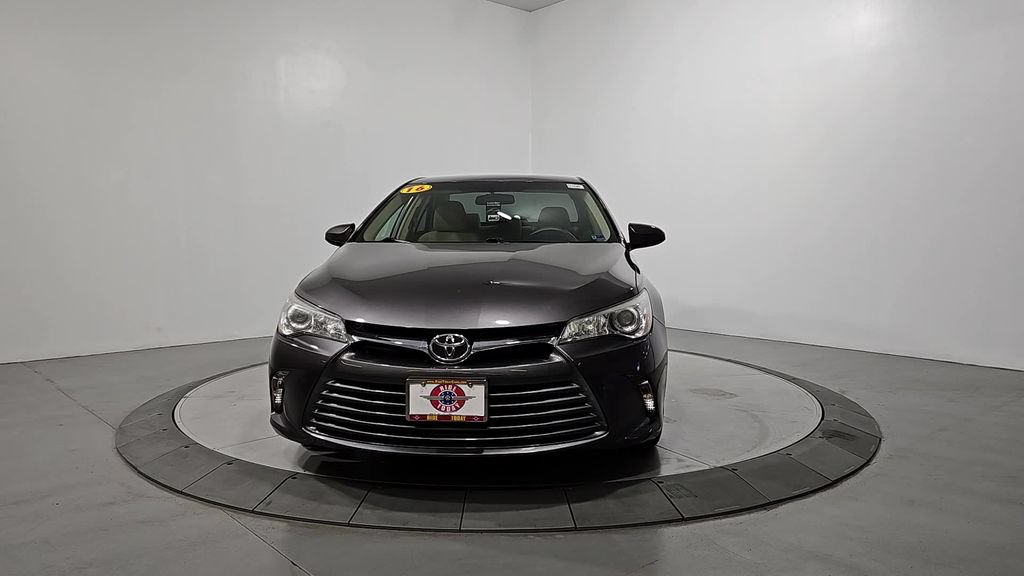 Used 2016 Toyota Camry LE FWD image 9