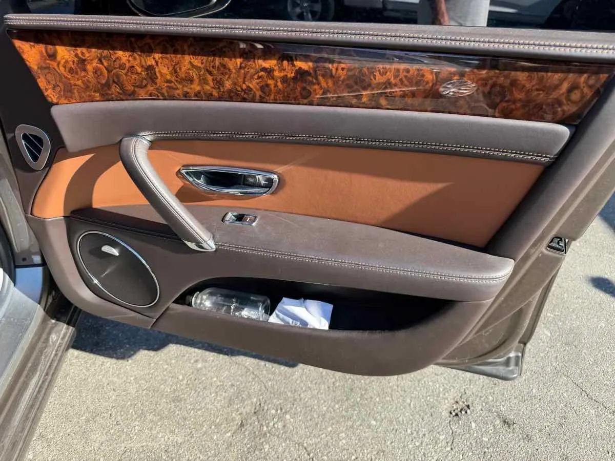 Used 2015 Bentley Flying Spur V8 AWD/4WD image 15
