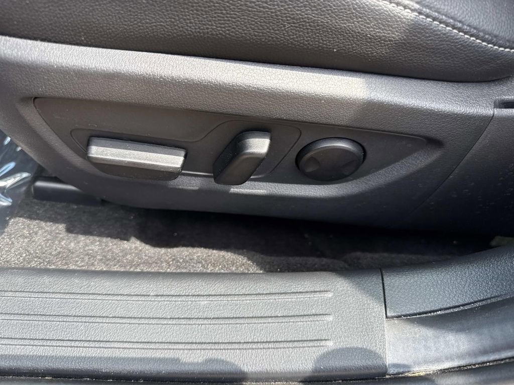 Used 2024 MAZDA CX-50 AWD 2.5 S w/ Preferred Package image 28