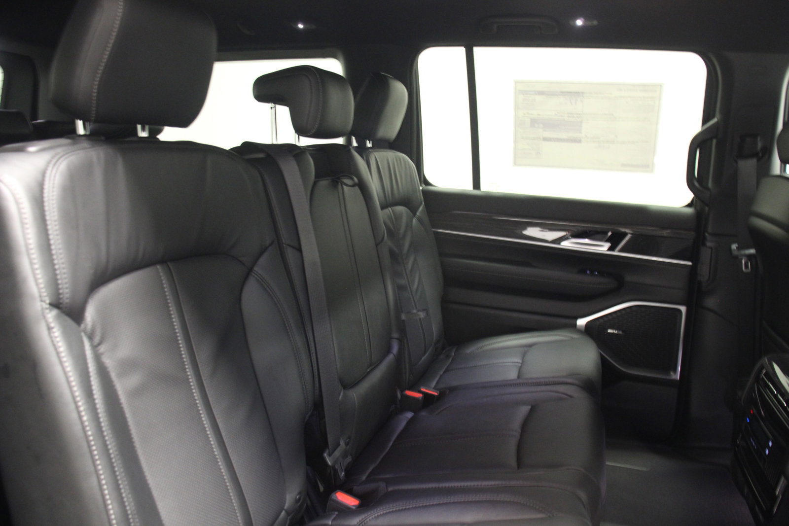 New 2022 Jeep Wagoneer Series II image 15