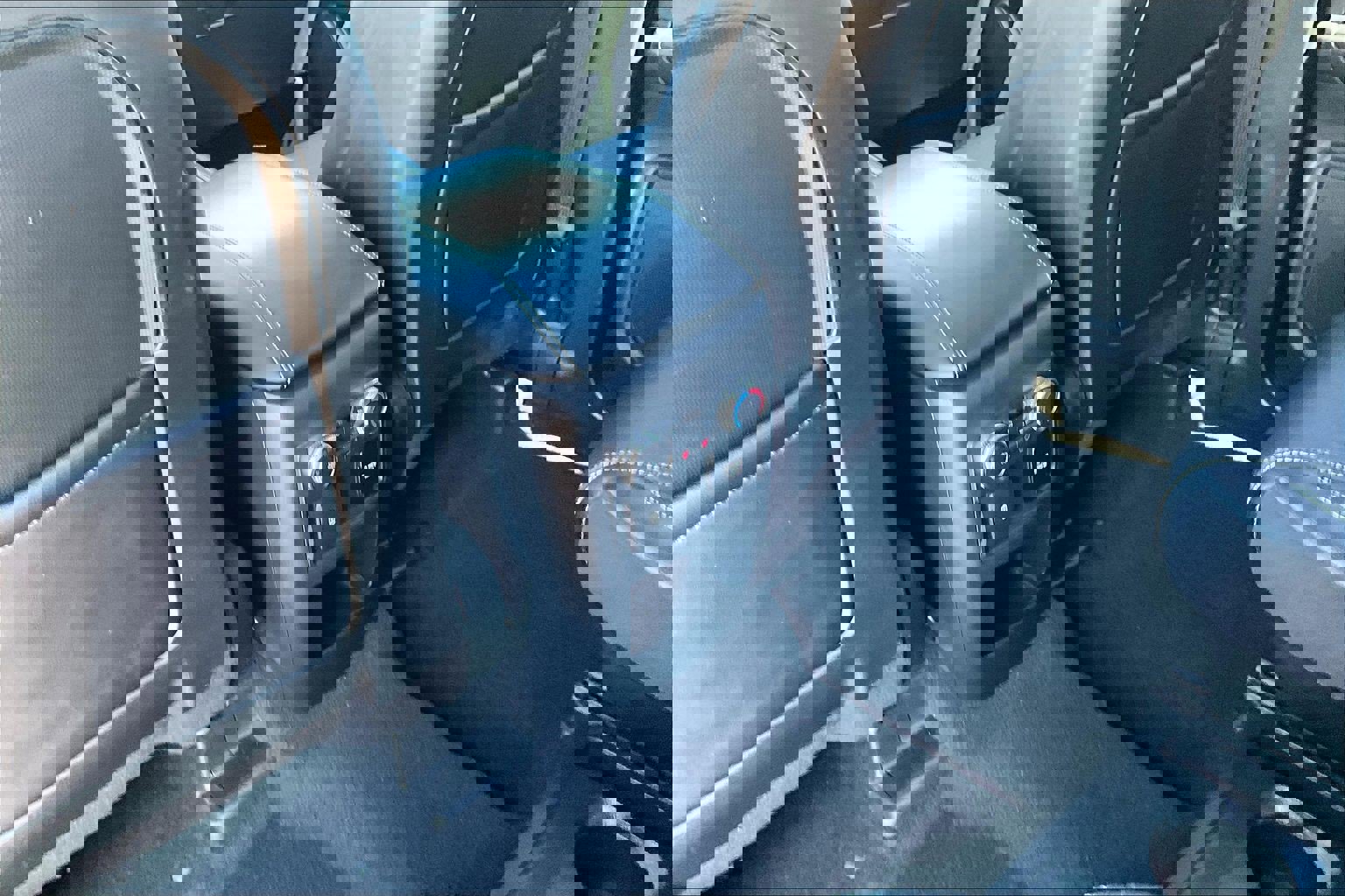 Used 2020 Ford Explorer ST w/ ST High-Performance Pack image 10