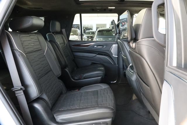Used 2022 Cadillac Escalade Sport Platinum image 29