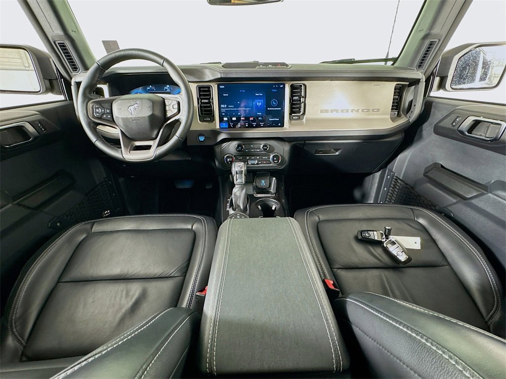 Used 2025 Ford Bronco Outer Banks image 31