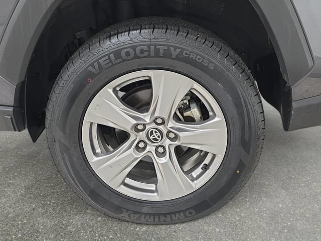 Certified 2024 Toyota RAV4 XLE FWD image 27