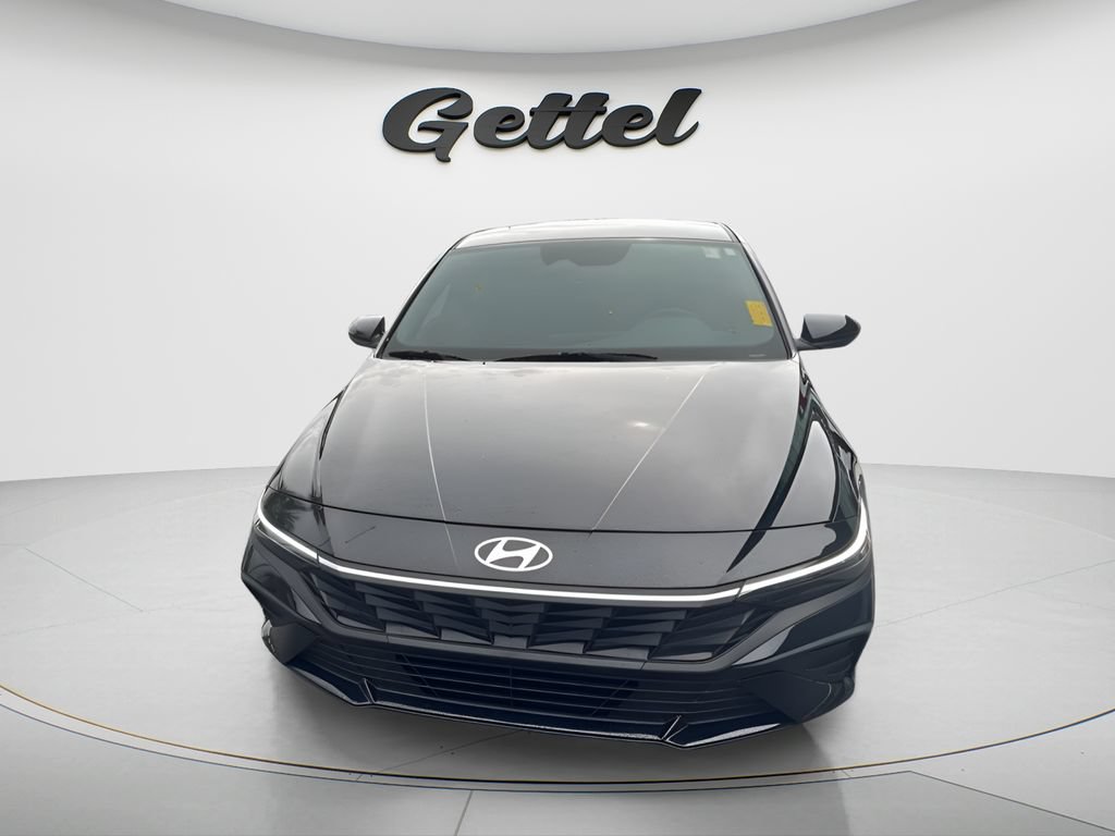 Certified 2025 Hyundai Elantra Sport FWD video 2