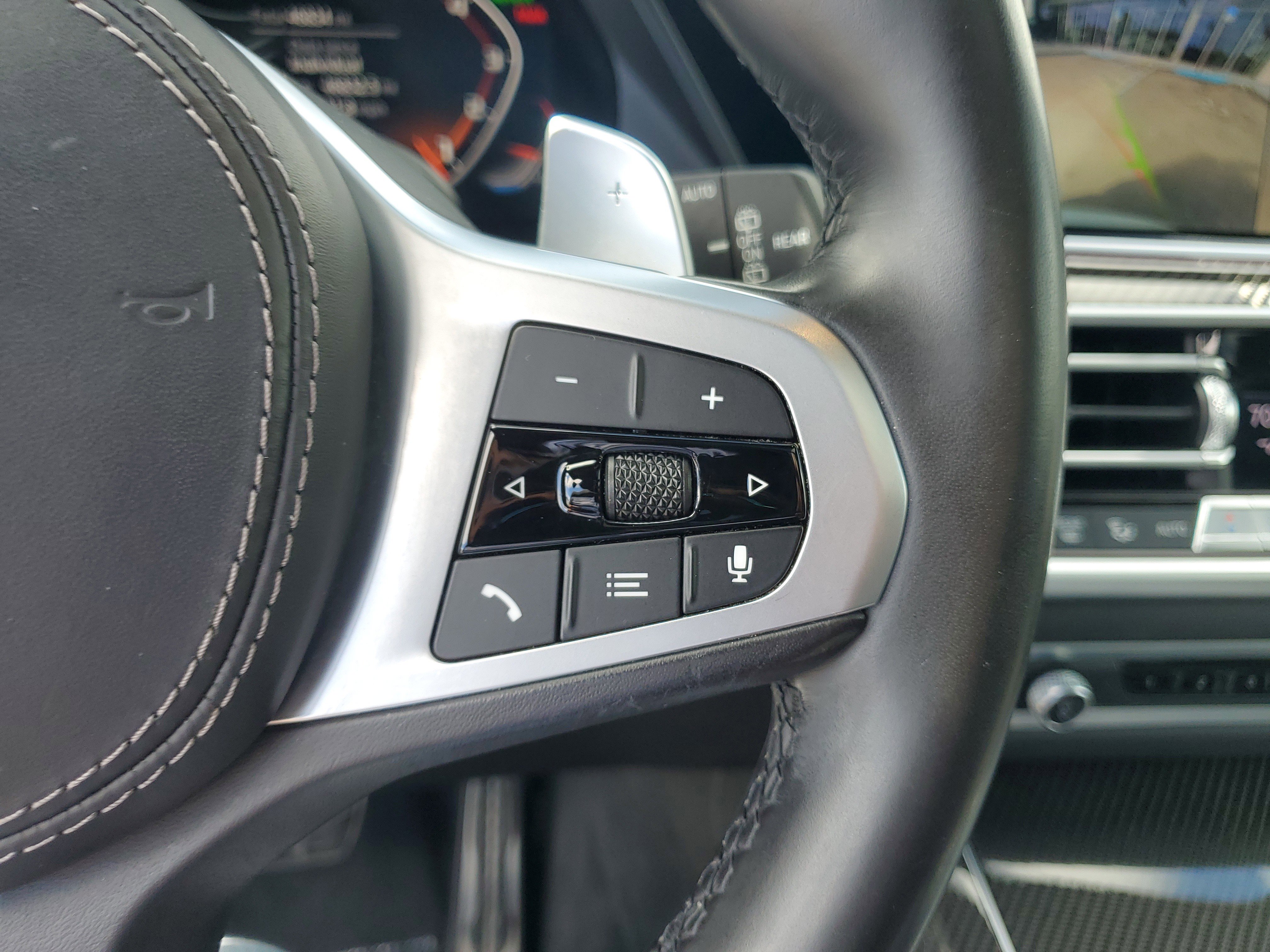 Used 2021 BMW X5 M50i w/ Premium Package image 27