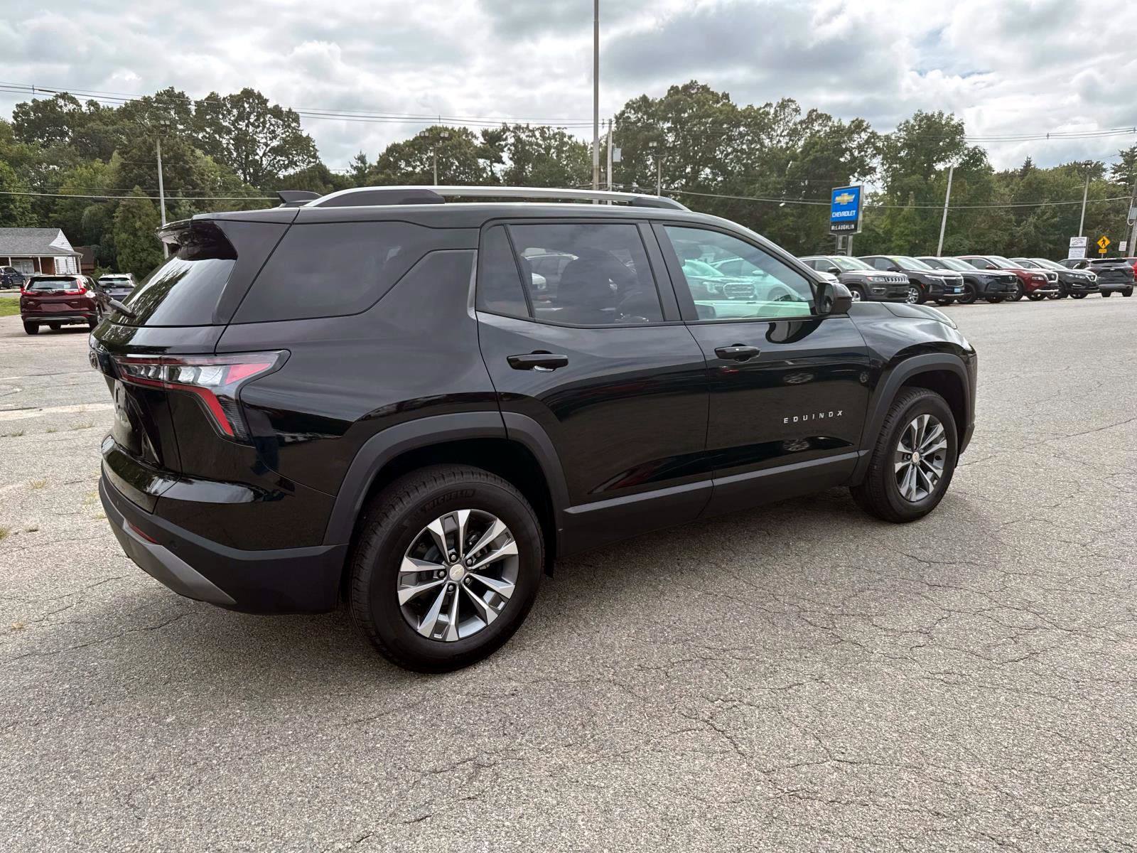 New 2026 Chevrolet Equinox LT w/ Convenience Package II image 3