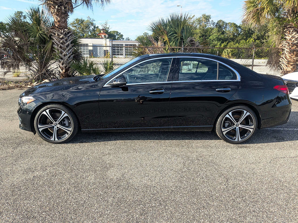 Used 2025 Mercedes-Benz C 300 Sedan image 7