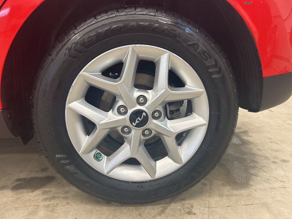 Certified 2023 Kia Soul LX w/ LX Technology Package image 25