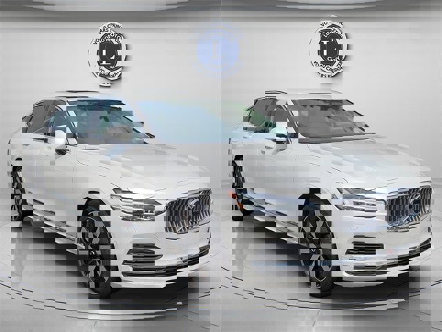 New 2024 Volvo S90 T8 Ultimate w/ Lounge Package