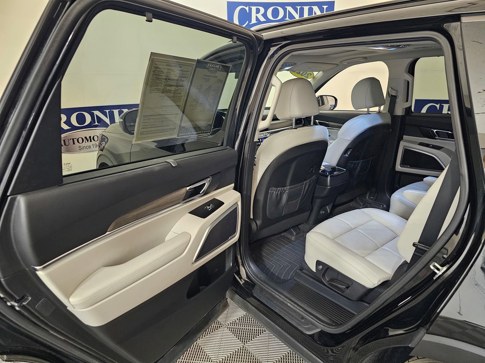 Used 2022 Kia Telluride EX w/ EX Premium Package image 40