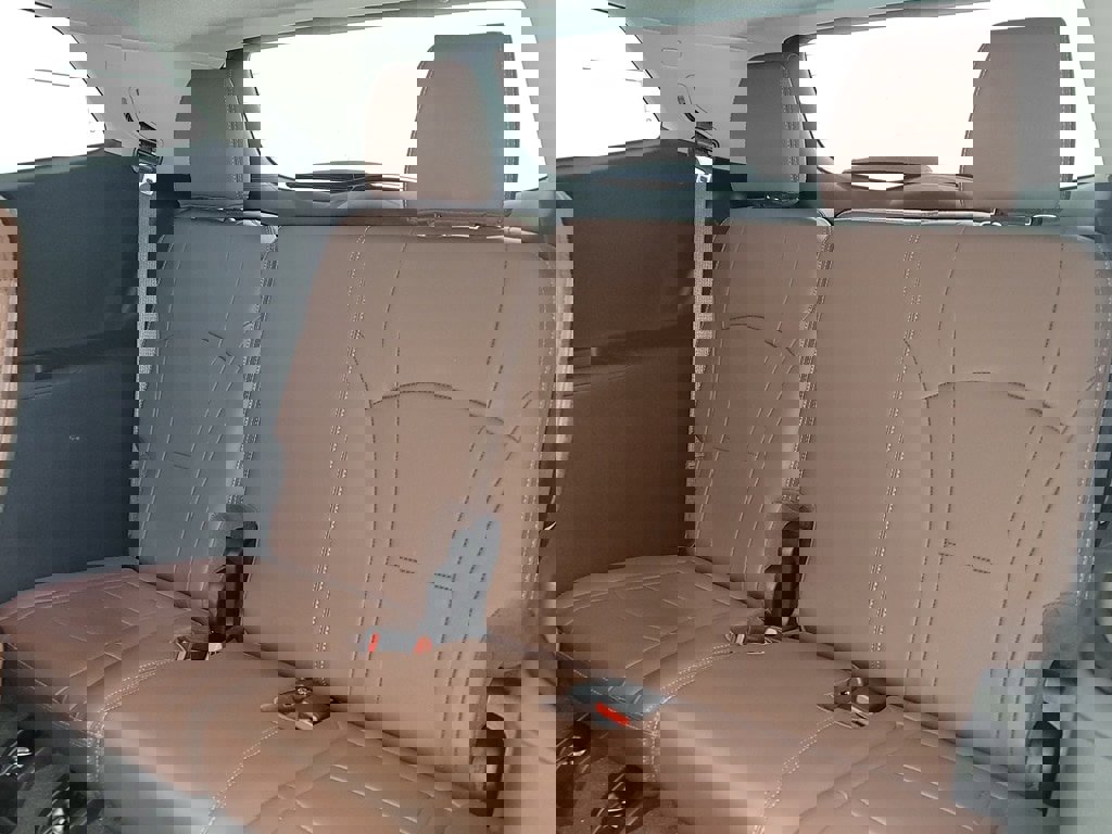 Used 2020 Buick Enclave Avenir w/ Avenir Technology Package image 17