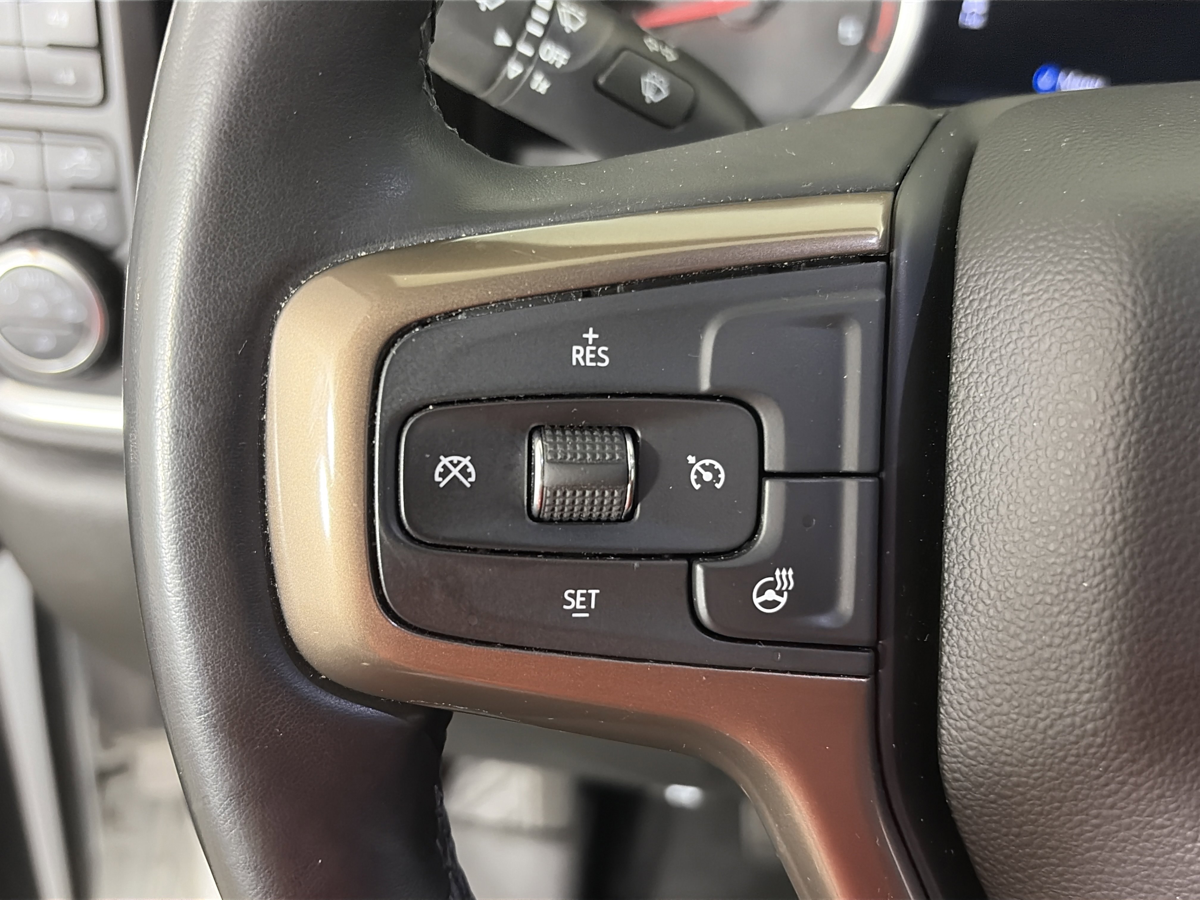 Certified 2023 Chevrolet Silverado 3500 High Country image 38