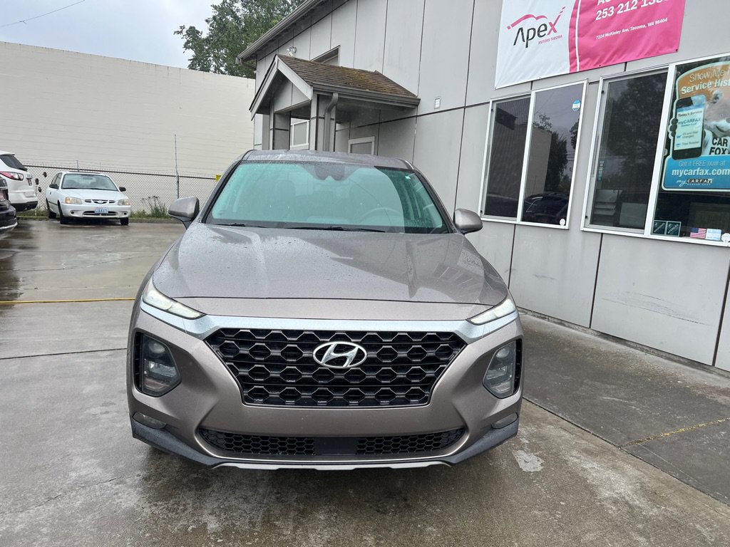 Used 2019 Hyundai Santa Fe SEL FWD image 2