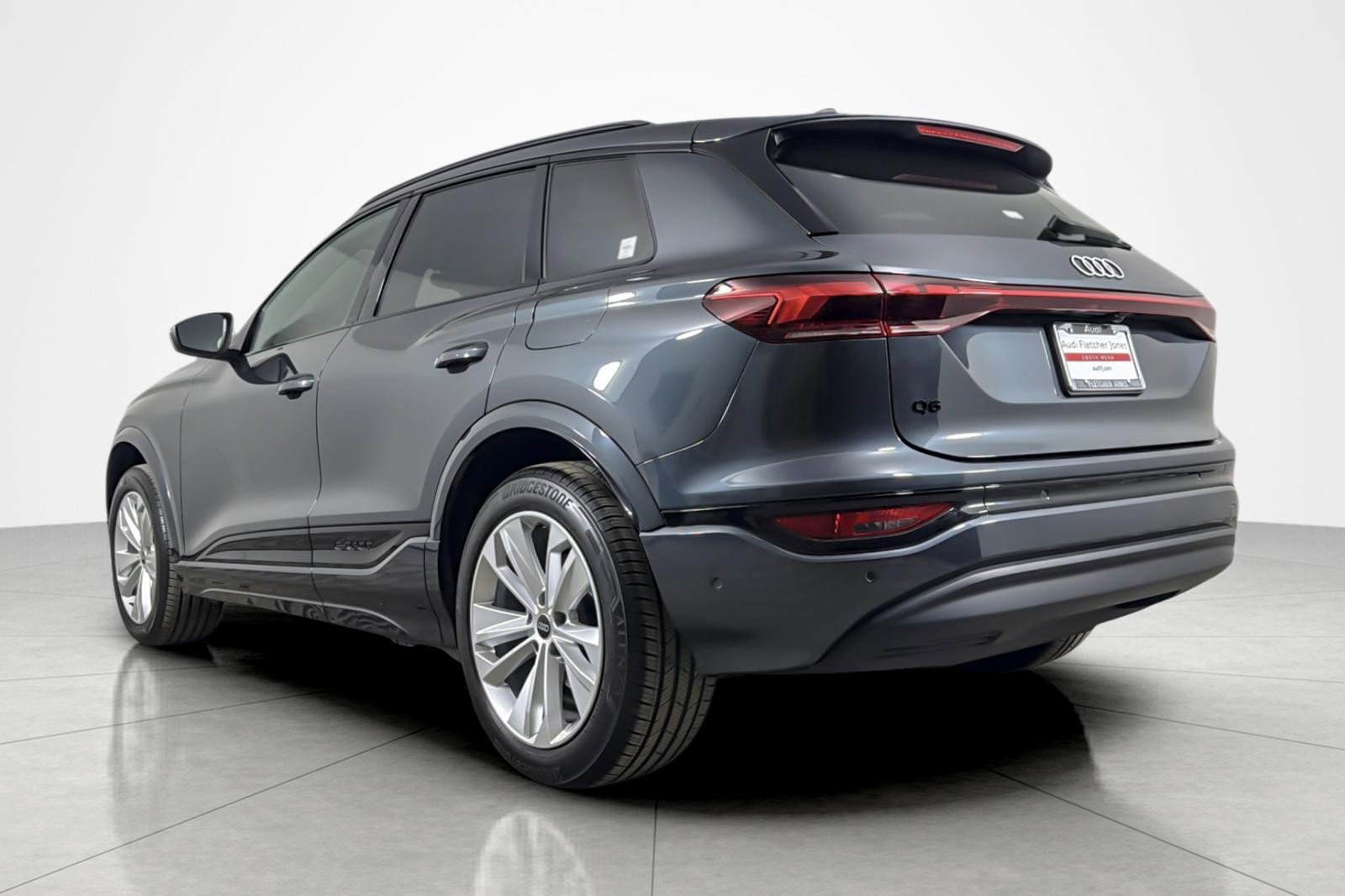 Certified 2025 Audi Q6 e-tron Premium w/ Convenience Package image 3