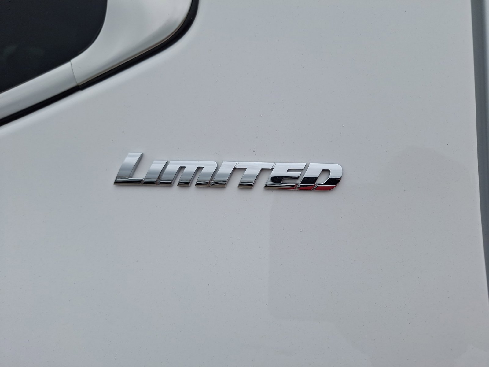 Used 2026 Toyota Tundra Limited w/ Power Package AWD/4WD image 13