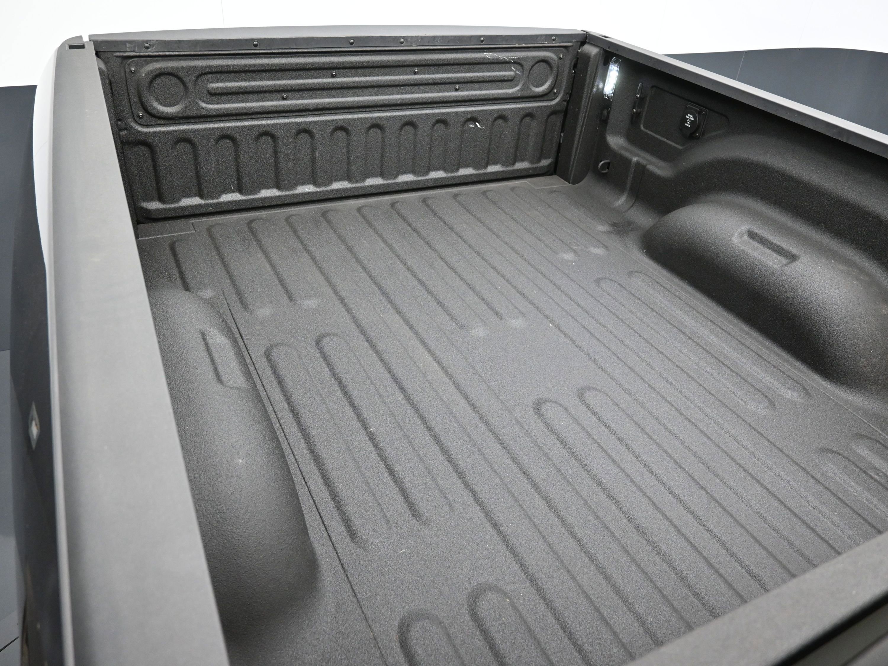 Used 2023 RAM 2500 Limited image 43