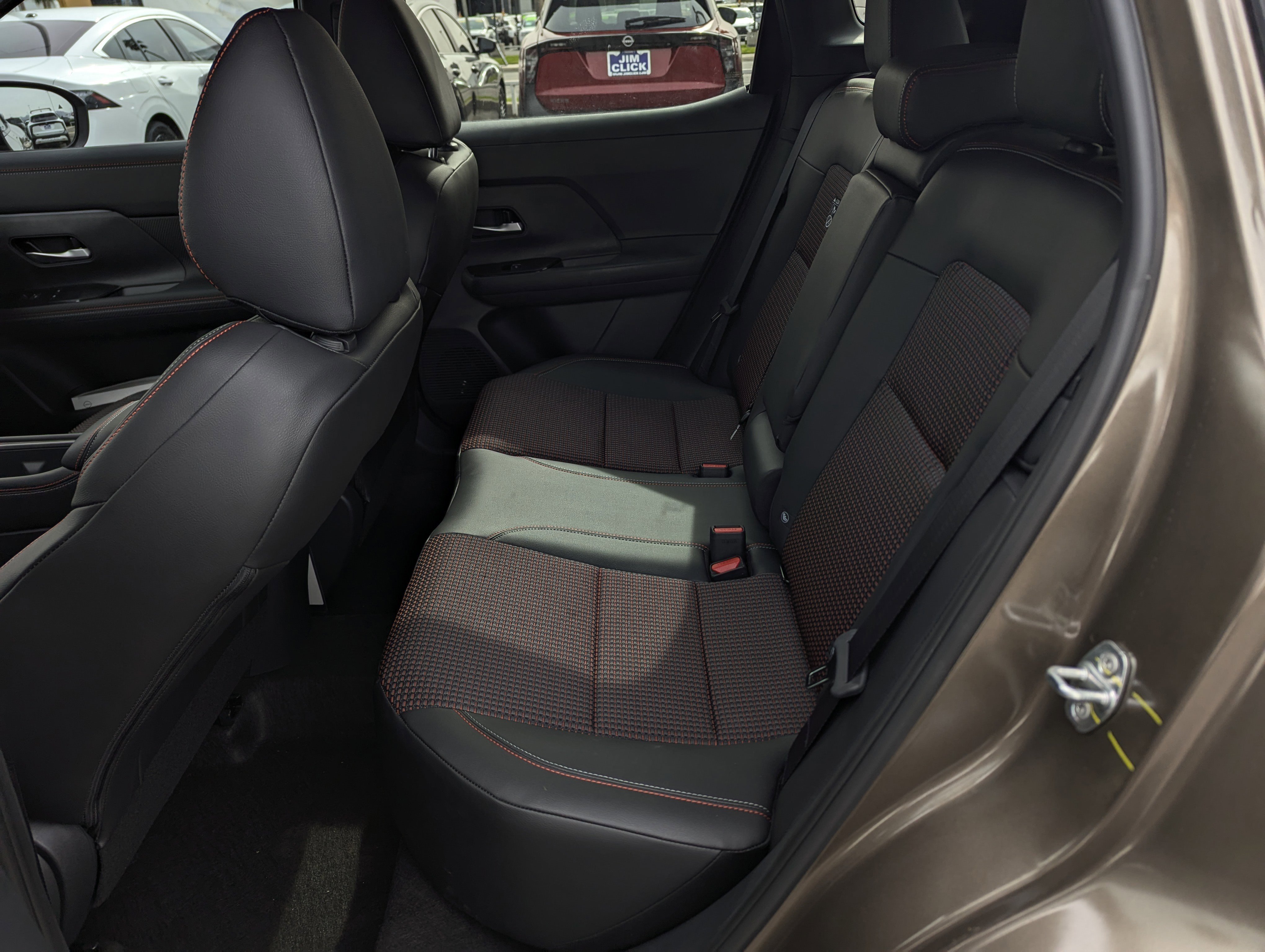 New 2026 Nissan Kicks SR image 8