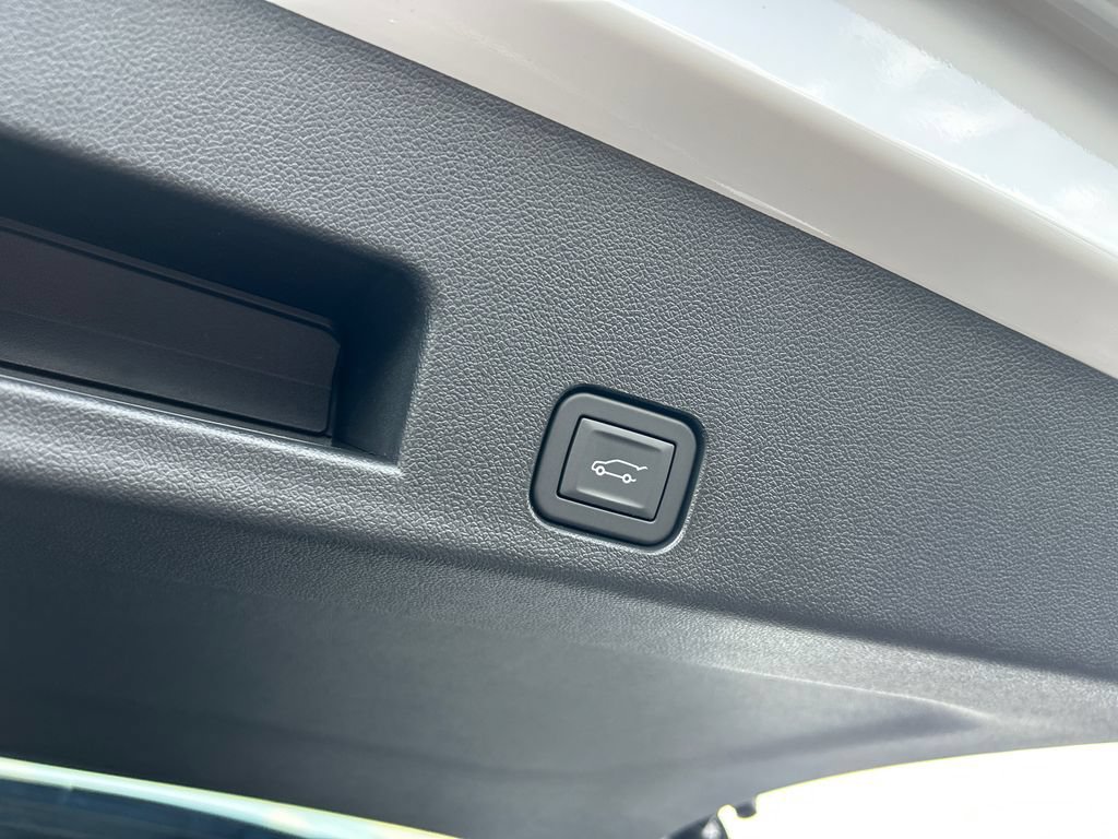 New 2027 Buick Enclave Preferred w/ Power Package FWD image 39
