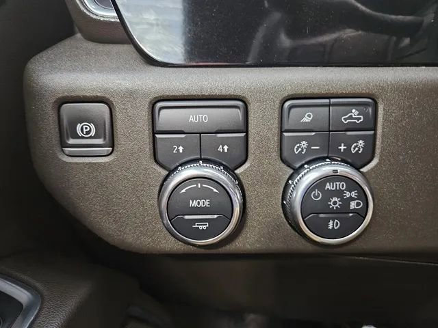 Used 2024 GMC Sierra 1500 SLT AWD/4WD image 27