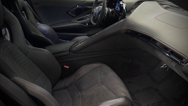 Used 2024 Chevrolet Corvette Stingray Premium Cpe w/ Z51 Performance Package RWD image 14