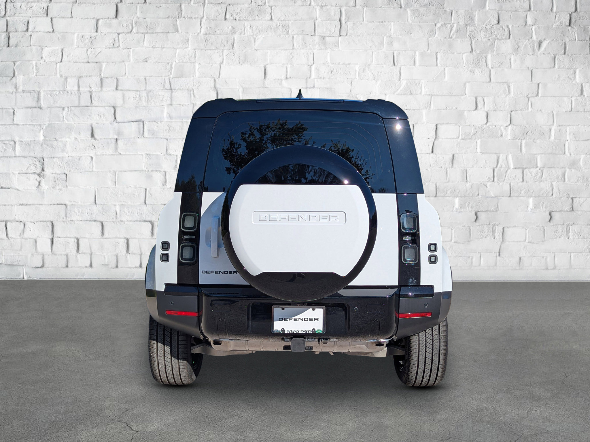 New 2026 Land Rover Defender 110 S image 5