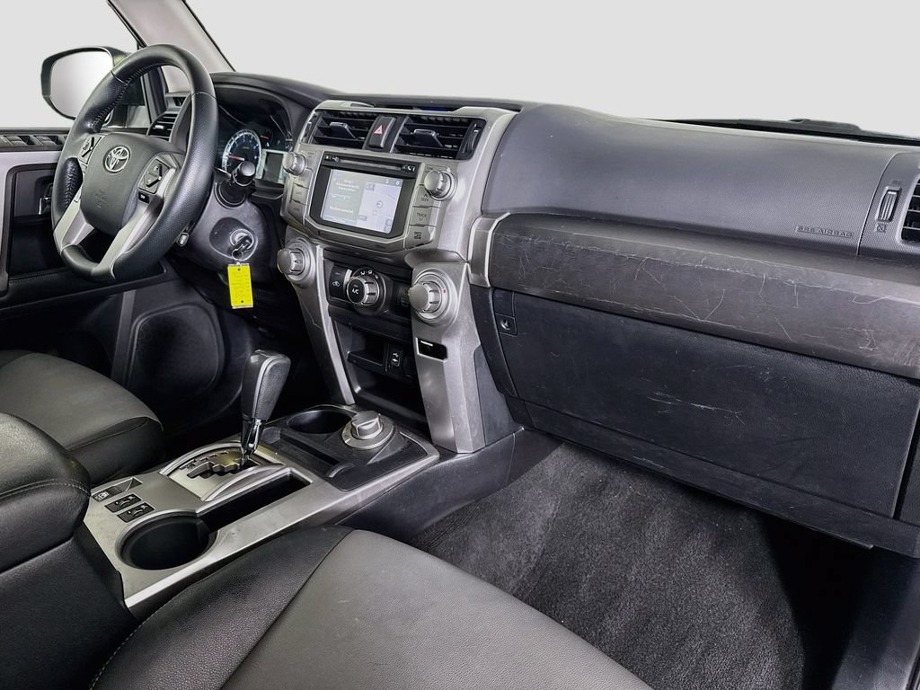 Used 2015 Toyota 4Runner SR5 Premium AWD/4WD image 31