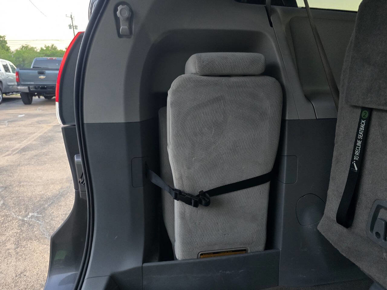 Used 2012 Toyota Sienna LE FWD image 47