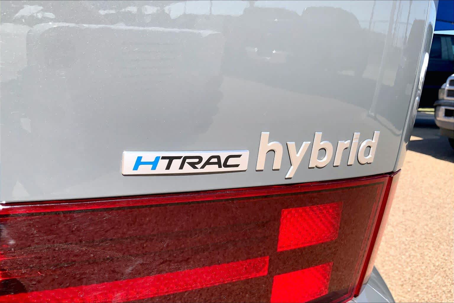 Used 2025 Hyundai Santa Fe Limited AWD/4WD image 10