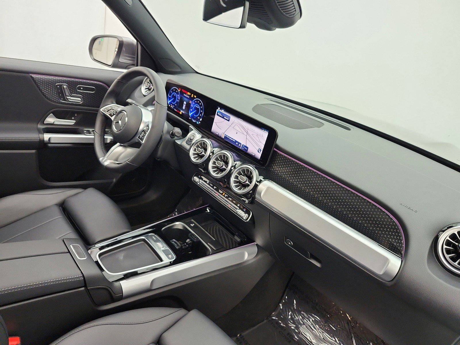 Used 2024 Mercedes-Benz EQB 300 4MATIC image 18