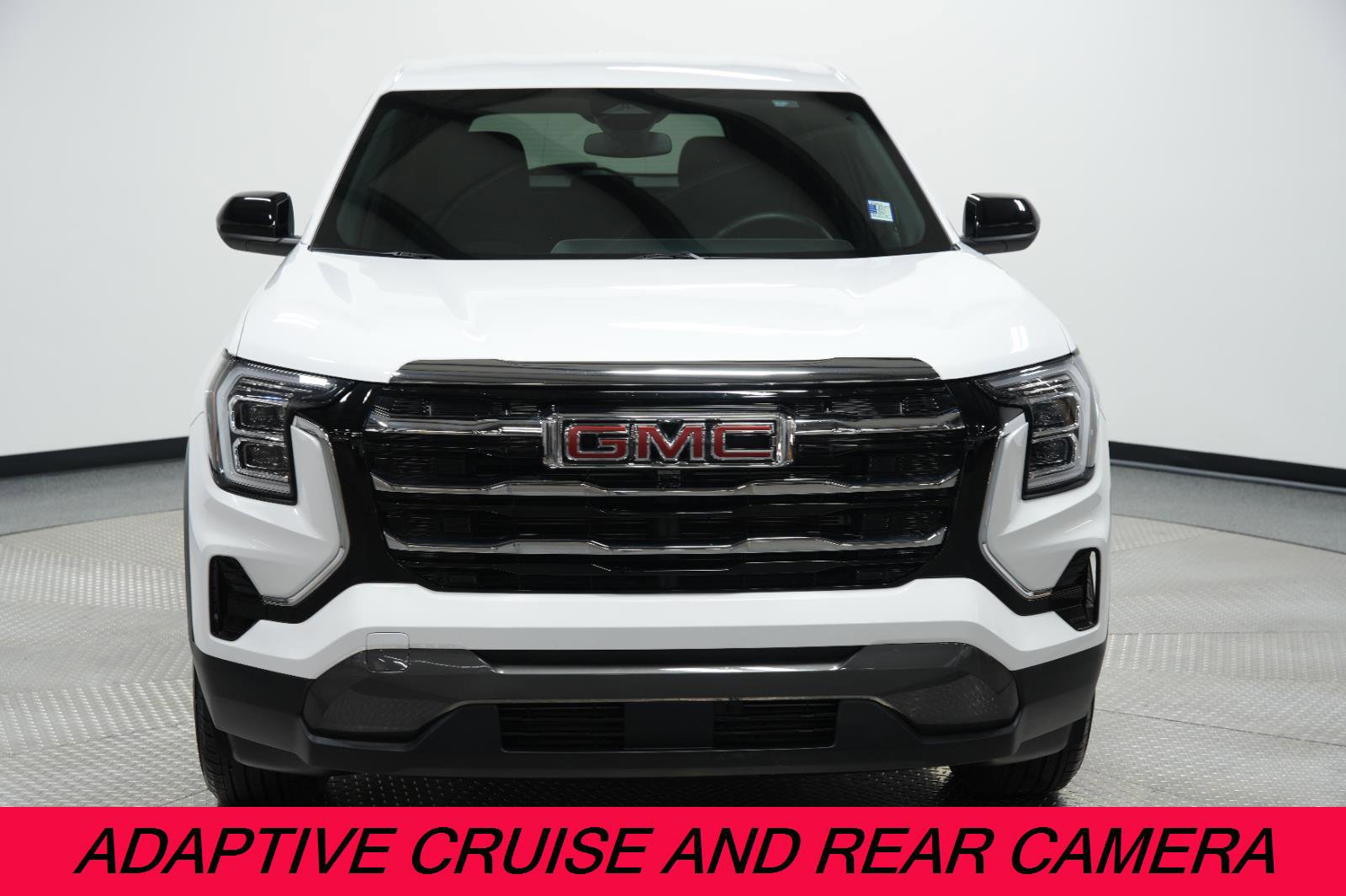 Used 2025 GMC Terrain Elevation image 2